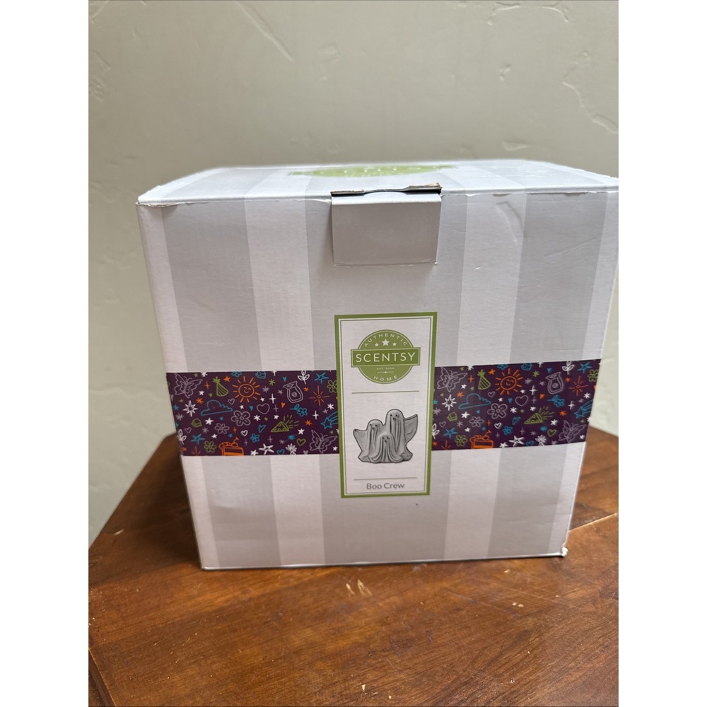 Scentsy Boo Crew Wax Warmer White Ghost Trio Ceramic Halloween New Open Box